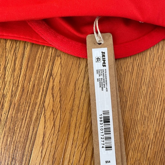 Skims fits everybody lace unlined Demi bra 
NWT - Picture 11 of 12